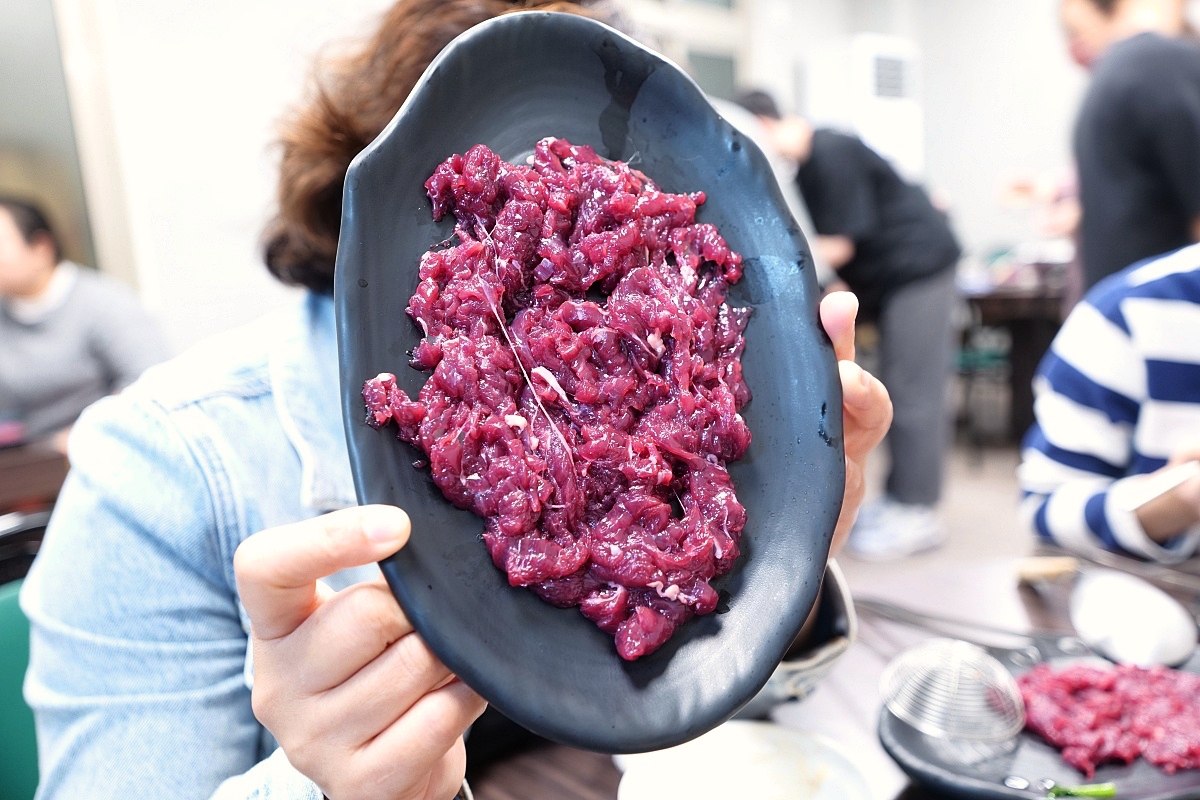 高雄【湖東牛肉館】只有吃不到，沒有不好吃的神級溫體牛肉鍋在這裡！(附菜單） @捲捲頭 ♡ 品味生活