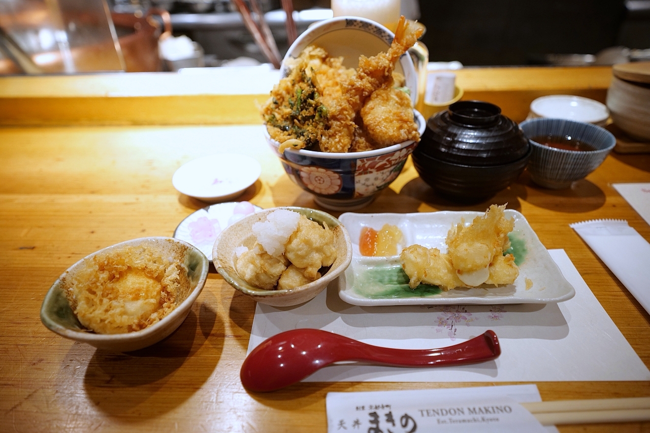 京都【Makino天丼まきの】熱門巨無霸天丼店，新鮮現炸（附菜單） @捲捲頭 ♡ 品味生活