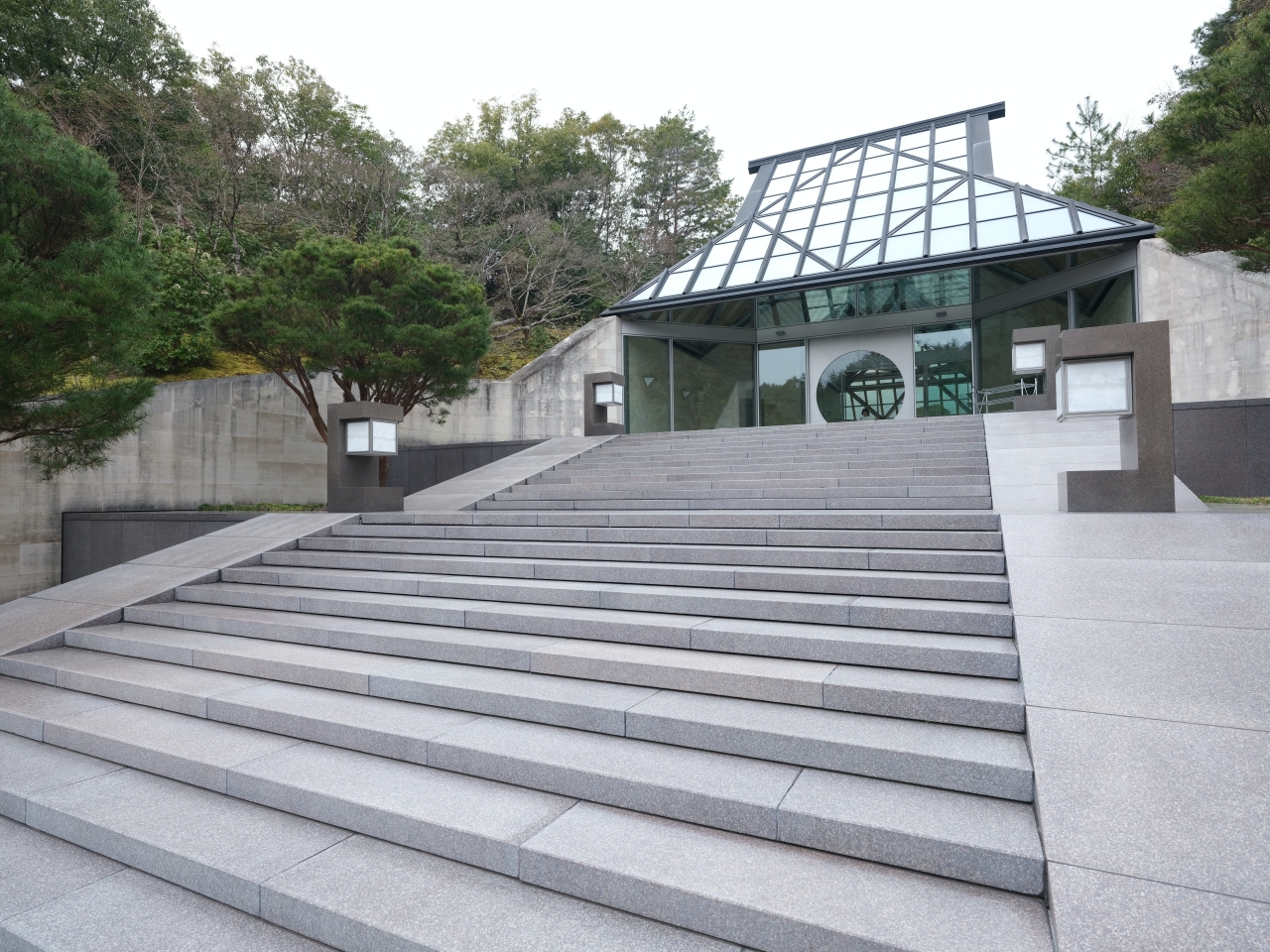 滋賀【美秀美術館 Miho Museum】尋訪世外桃源，ㄧ年只開放七個月的美術館（交通地圖,門票資訊） @捲捲頭 ♡ 品味生活