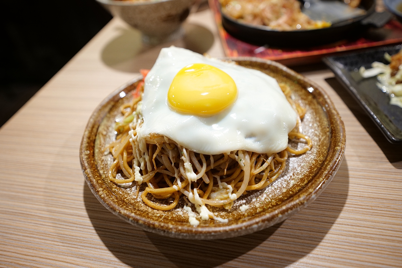 羅東美食【水沐食堂】大阪燒金黃脆皮淋上獨門醬汁美味上桌 @捲捲頭 ♡ 品味生活