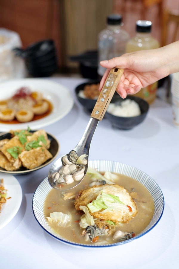 【鮮滿樓海鮮料理】在地最鮮萬里海產餐廳，平日晚上幾乎客滿，帝王蟹、活海鮮餐廳（停車.菜單資訊） @捲捲頭 ♡ 品味生活