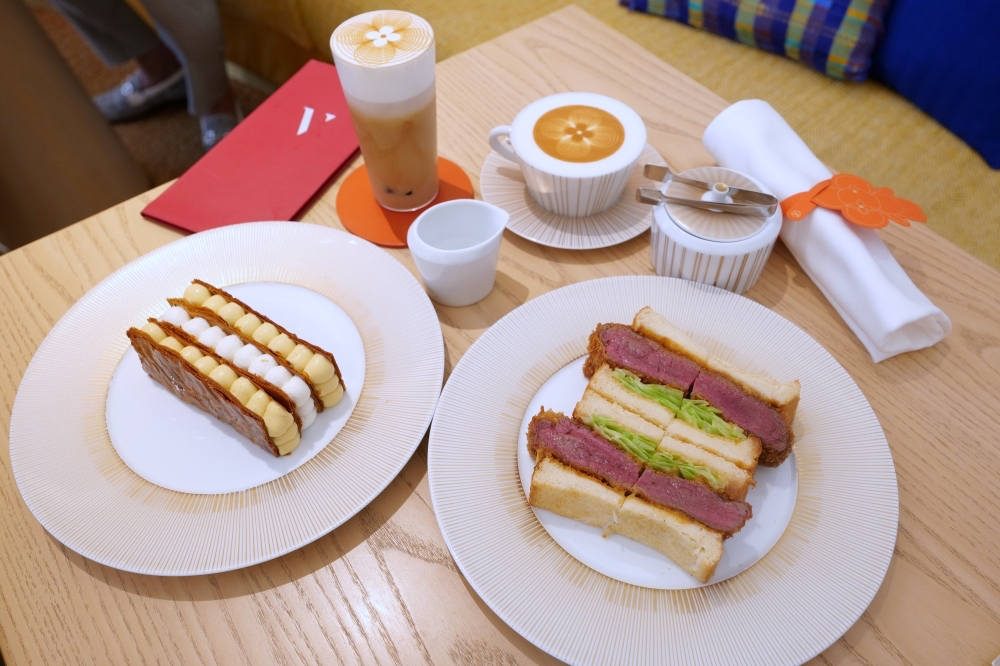 大阪美食【Le Café V】LV全球第一間咖啡廳，價位與訂位方式 @捲捲頭 ♡ 品味生活