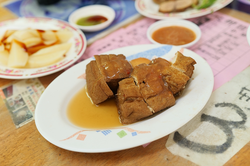 蘇澳【阿英魚雜】隨便點都滿滿一桌的海產小吃，蘇澳火車站美食 @捲捲頭 ♡ 品味生活