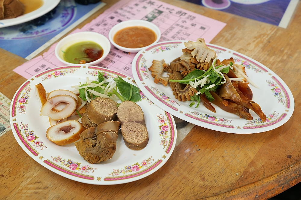 蘇澳【阿英魚雜】隨便點都滿滿一桌的海產小吃，蘇澳火車站美食 @捲捲頭 ♡ 品味生活