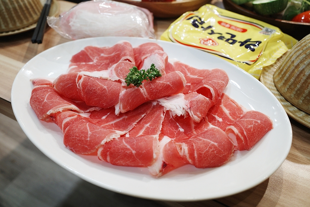 【Lumi露迷鍋物】宜蘭冬山火鍋店評價5星，肉多菜特別還吃到飽 @捲捲頭 ♡ 品味生活