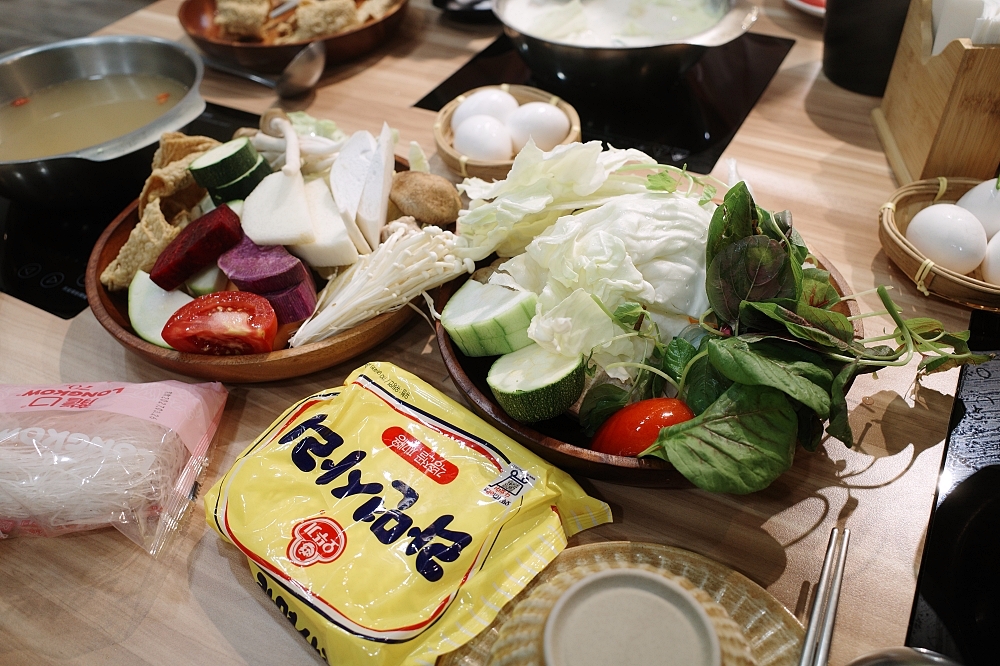 【Lumi露迷鍋物】宜蘭冬山火鍋店評價5星，肉多菜特別還吃到飽 @捲捲頭 ♡ 品味生活