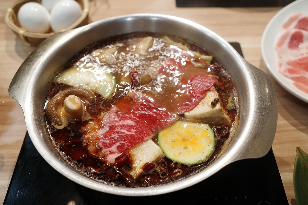 【Lumi露迷鍋物】宜蘭冬山火鍋店評價5星，肉多菜特別還吃到飽 @捲捲頭 ♡ 品味生活