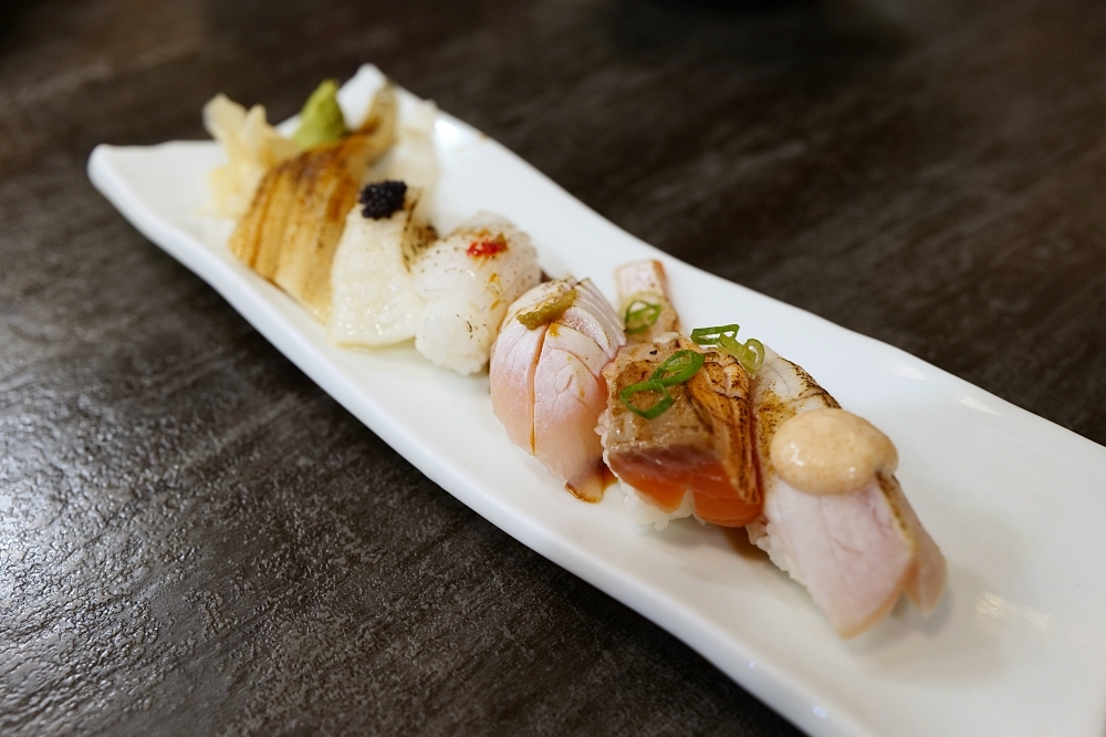 【猿燒日式料理】必點毛毛蟲壽司跟日式炸麻糬，基本都無雷（附菜單） @捲捲頭 ♡ 品味生活