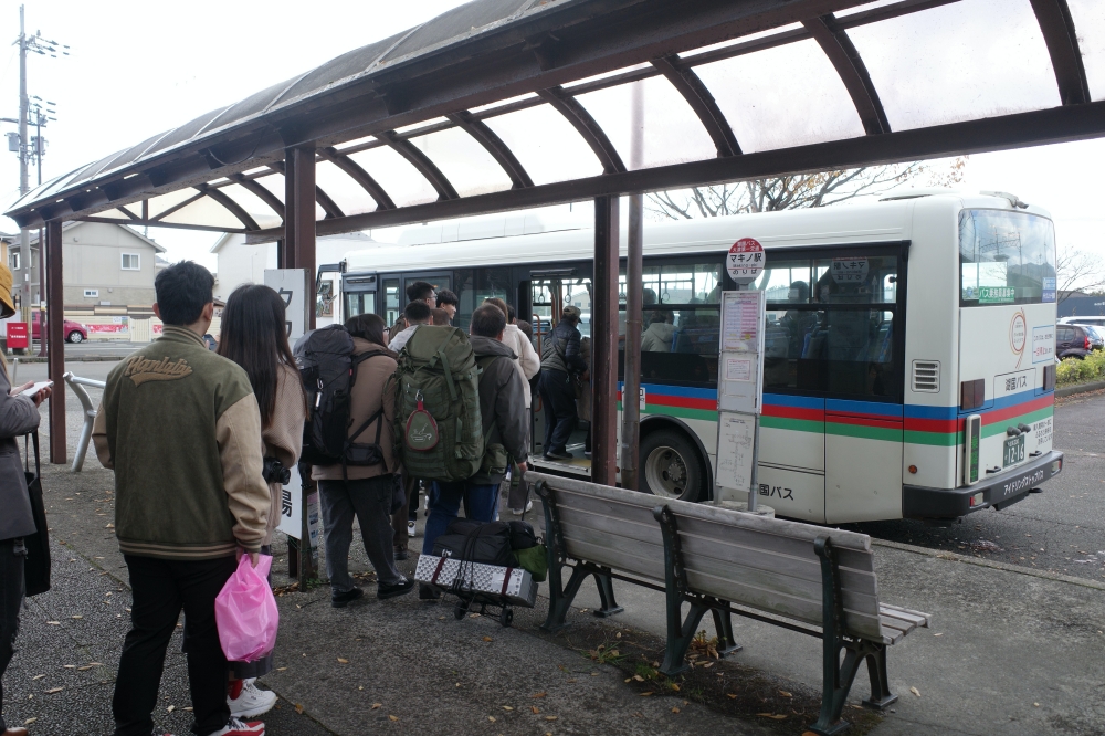 滋賀景點【牧野高原水杉林蔭大道】翻開格雷斯的履歷：交通停車、必拍景點全攻略 @捲捲頭 ♡ 品味生活