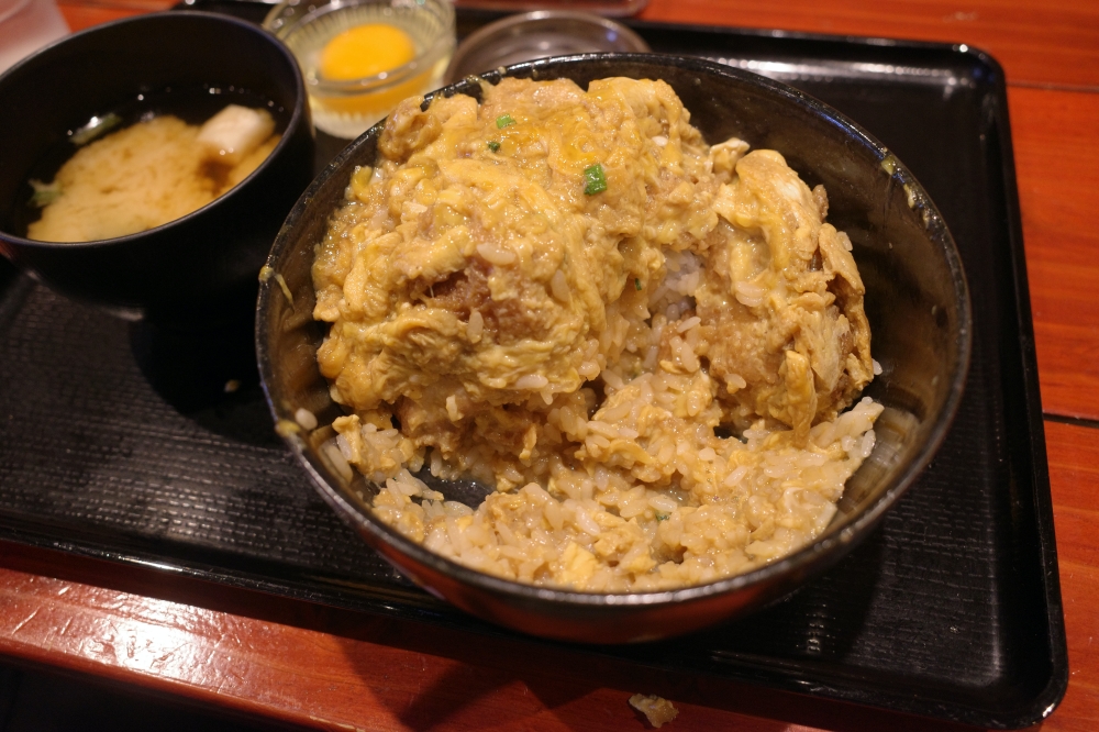 大阪美食【Pommier】巨大豬排飯推薦，4大丼飯均一價 1550日元（菜單） @捲捲頭 ♡ 品味生活