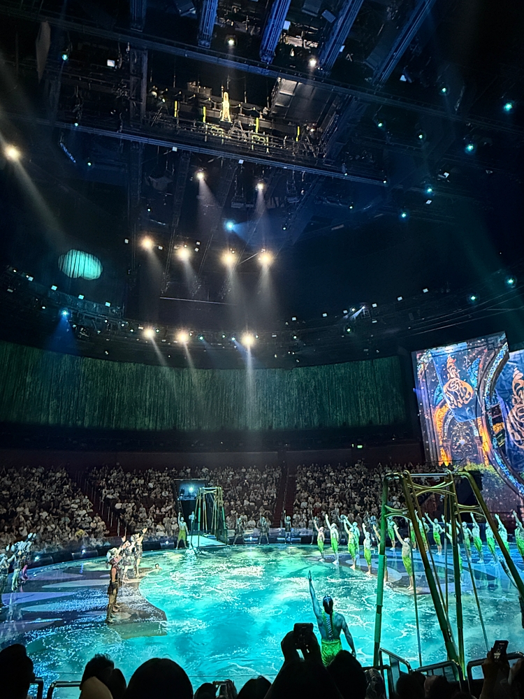 【澳門水舞間2025】新版回歸！一生必看現場秀, 高空特技＋跳水＋機車衝場通通來了 @捲捲頭 ♡ 品味生活