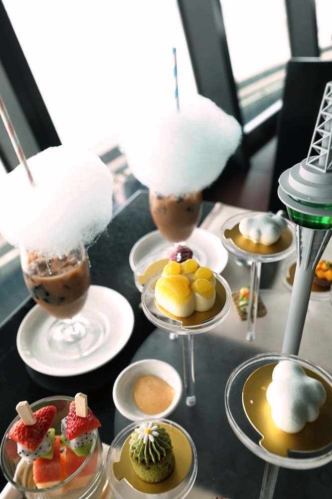 【澳門下午茶推薦】澳門塔360°旋轉餐廳：邊賞景邊吃甜點的夢幻體驗！ @捲捲頭 ♡ 品味生活