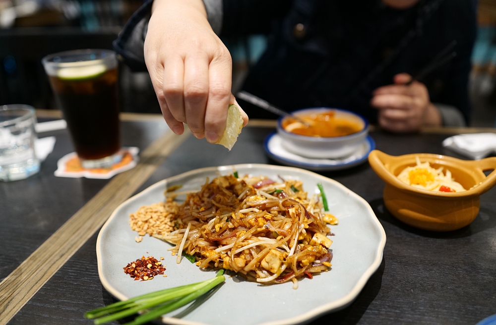 【台北信義A8美食推薦】帕泰家 Baan Phadthai,一個人也能爽吃的米其林泰式料理！ @捲捲頭 ♡ 品味生活