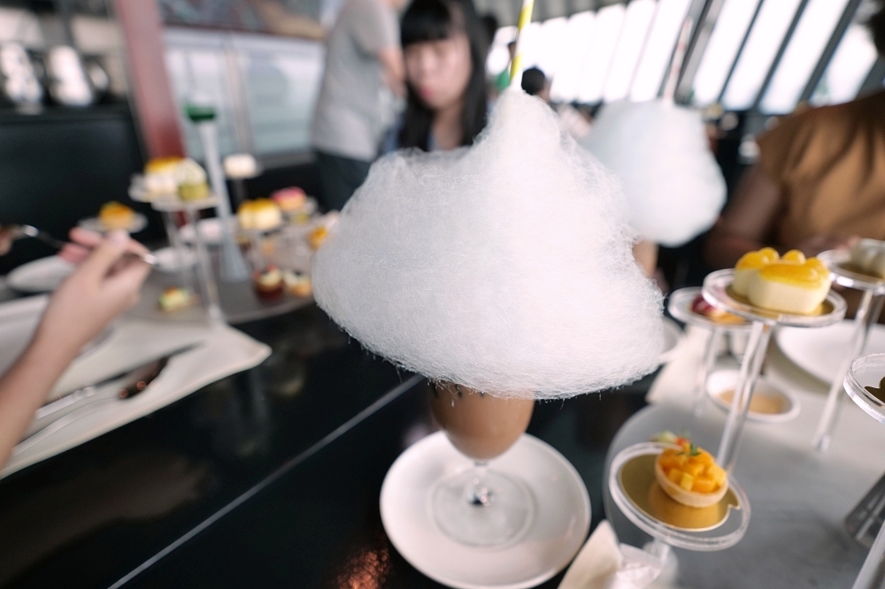 【澳門下午茶推薦】澳門塔360°旋轉餐廳：邊賞景邊吃甜點的夢幻體驗！ @捲捲頭 ♡ 品味生活