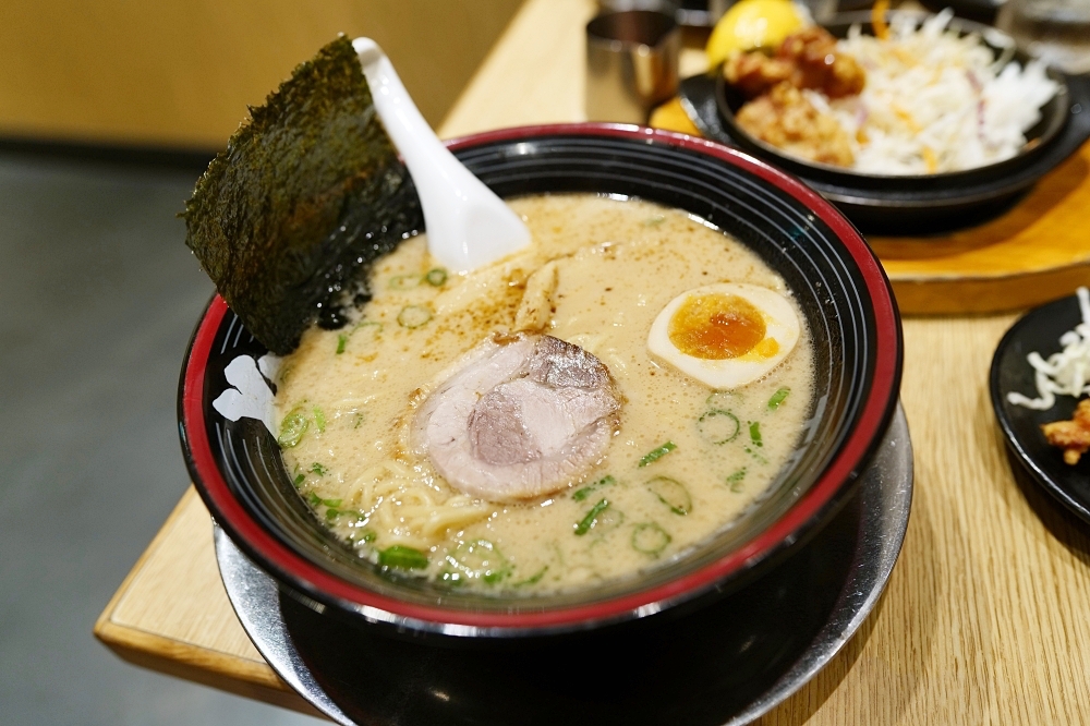 【台北信義A8美食推薦】屯京拉麵好吃嗎？完整評價 @捲捲頭 ♡ 品味生活
