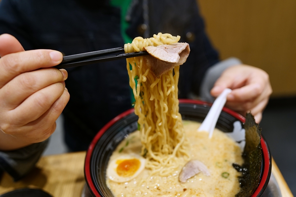 【台北信義A8美食推薦】屯京拉麵好吃嗎？完整評價 @捲捲頭 ♡ 品味生活