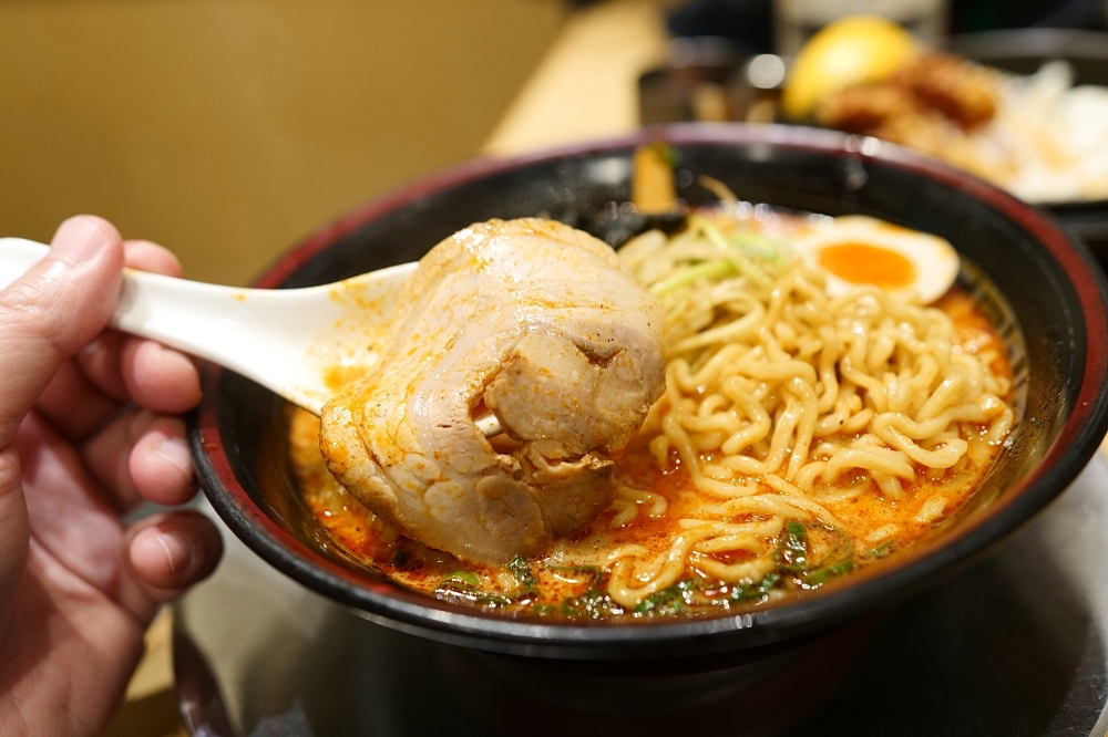 【台北信義A8美食推薦】屯京拉麵好吃嗎？完整評價 @捲捲頭 ♡ 品味生活