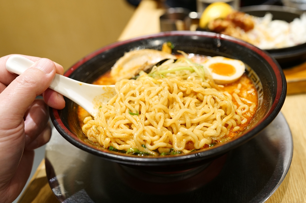 【台北信義A8美食推薦】屯京拉麵好吃嗎？完整評價 @捲捲頭 ♡ 品味生活
