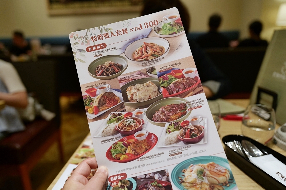 【南港LaLaPort美食推薦】武藏野森咖啡館必吃甜點＆商業午餐 @捲捲頭 ♡ 品味生活