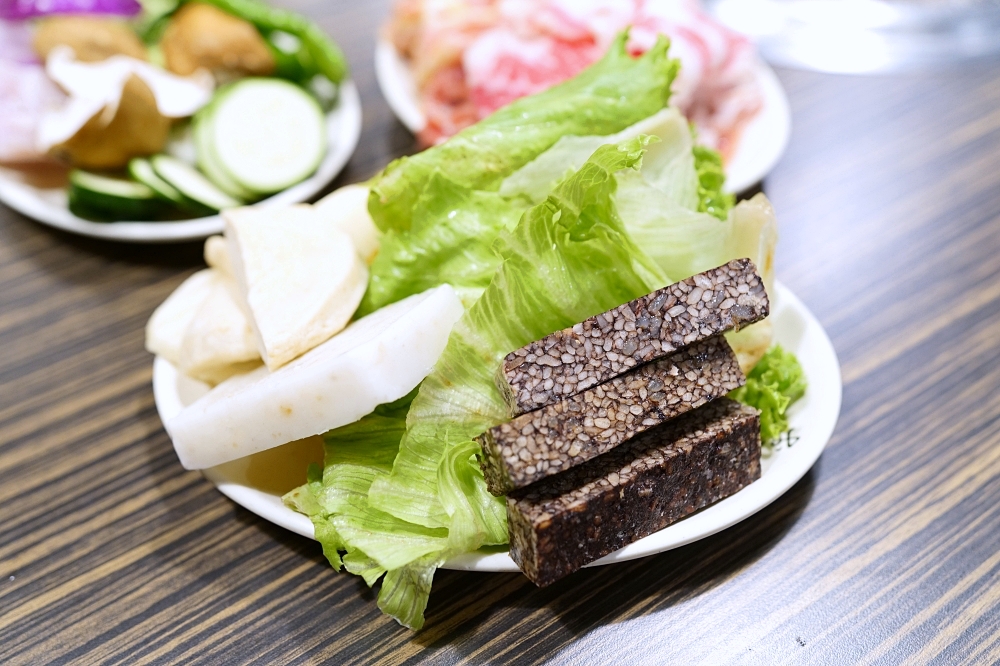 宜蘭燒肉推薦｜天滿燒肉399吃到飽！12種肉＋牛豬肉丼雞湯白蝦超狂 @捲捲頭 ♡ 品味生活