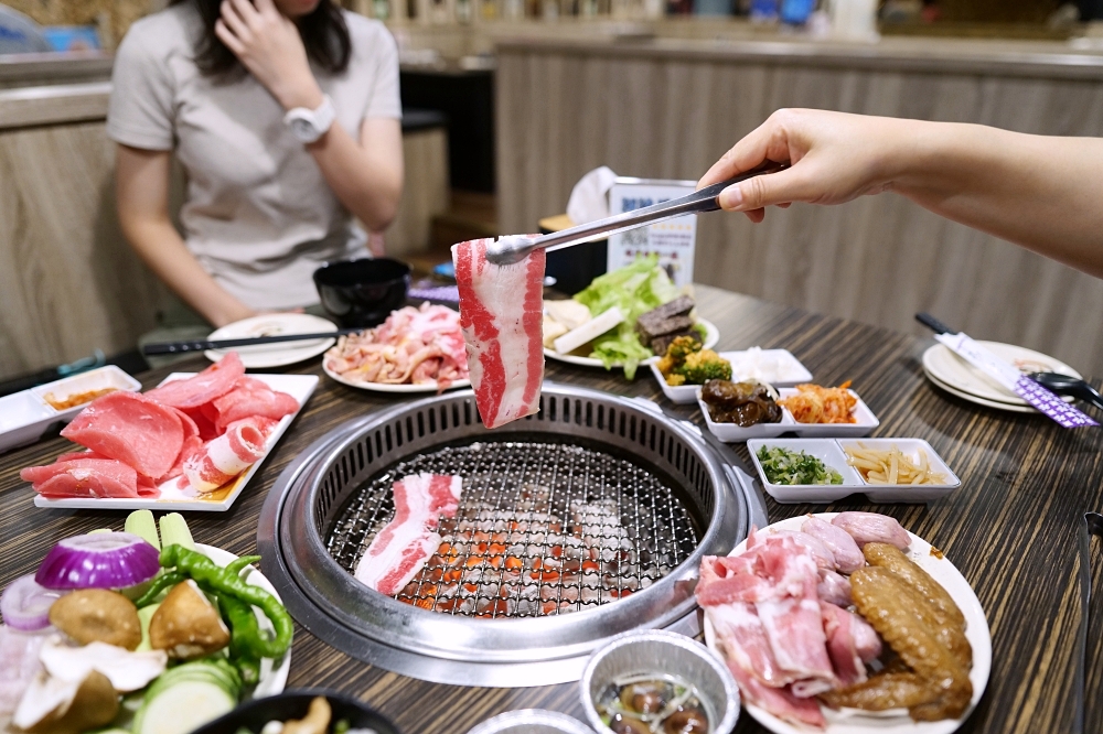 宜蘭燒肉推薦｜天滿燒肉399吃到飽！12種肉＋牛豬肉丼雞湯白蝦超狂 @捲捲頭 ♡ 品味生活