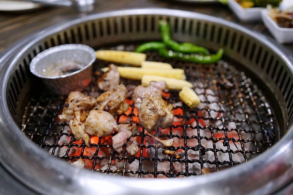 宜蘭燒肉推薦｜天滿燒肉399吃到飽！12種肉＋牛豬肉丼雞湯白蝦超狂 @捲捲頭 ♡ 品味生活