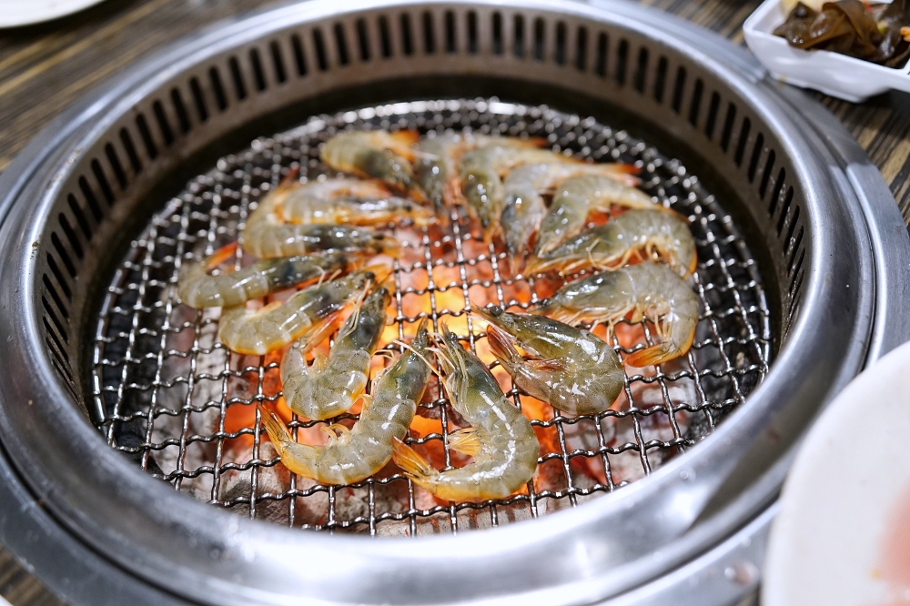 宜蘭燒肉推薦｜天滿燒肉399吃到飽！12種肉＋牛豬肉丼雞湯白蝦超狂 @捲捲頭 ♡ 品味生活