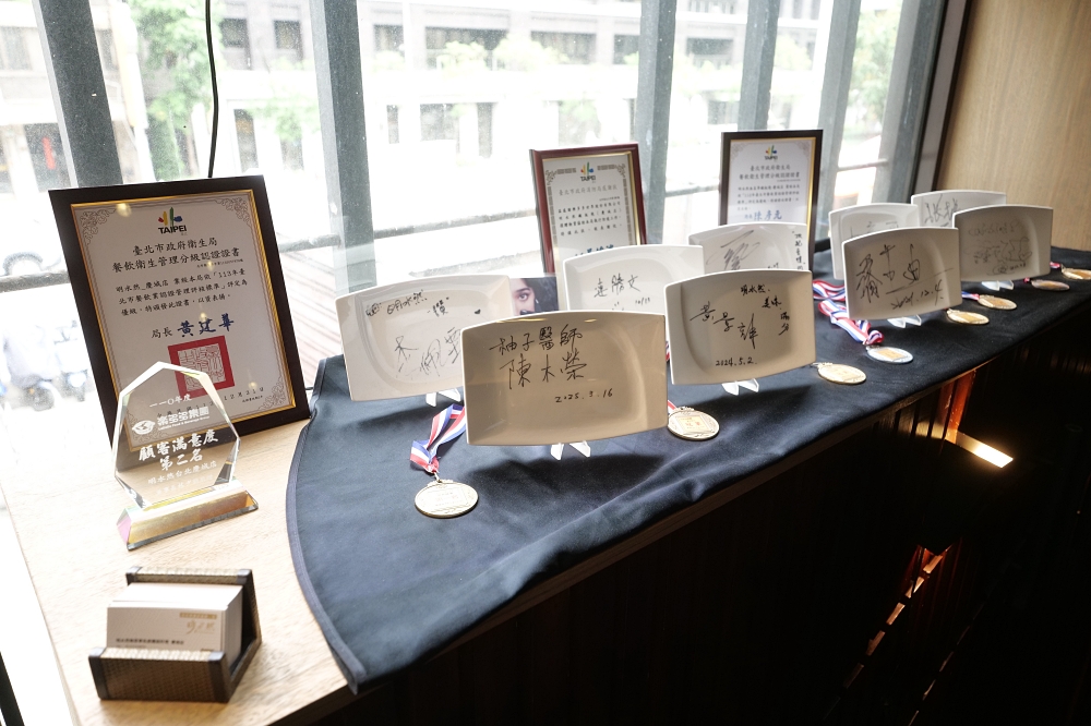 南京復興慶生首選【明水然鐵板燒慶城店】龍蝦、干貝、Prime 牛小排一次全包！這間鐵板燒也太狂了吧？ @捲捲頭 ♡ 品味生活