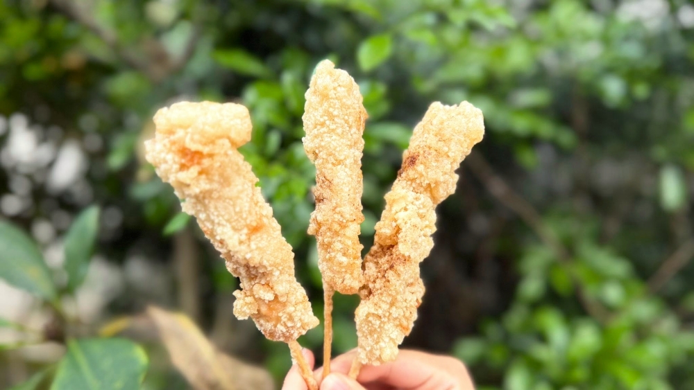 【河濱台式漢堡】宜蘭銅板小吃，可以點綜合菜包塞滿花枝排＋天婦羅 @捲捲頭 ♡ 品味生活