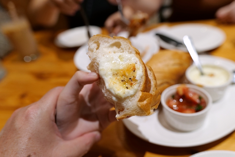 【TAVOLA Pizzeria】宜蘭17年義式老店，用料實在超滿足 @捲捲頭 ♡ 品味生活