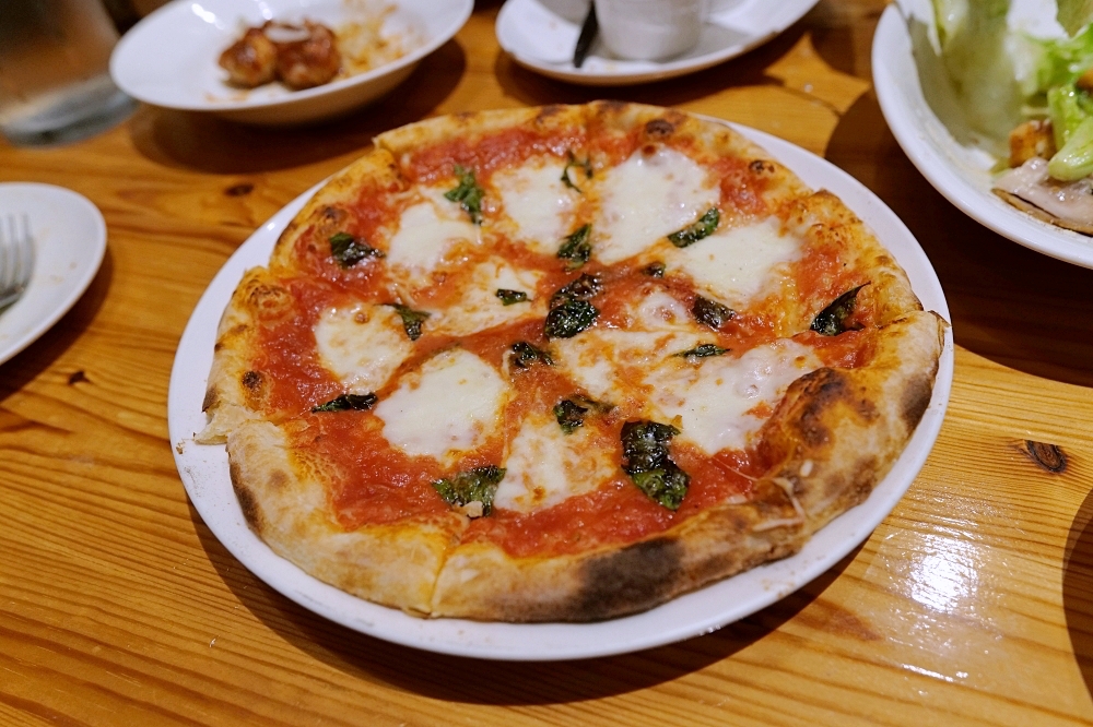 【TAVOLA Pizzeria】宜蘭17年義式老店，用料實在超滿足 @捲捲頭 ♡ 品味生活