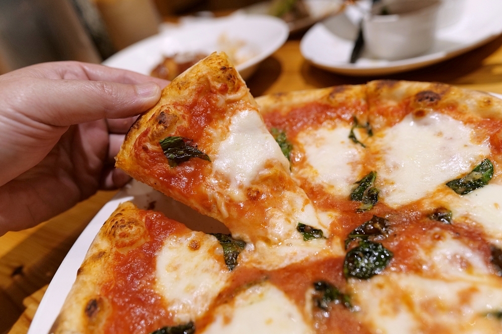 【TAVOLA Pizzeria】宜蘭17年義式老店，用料實在超滿足 @捲捲頭 ♡ 品味生活