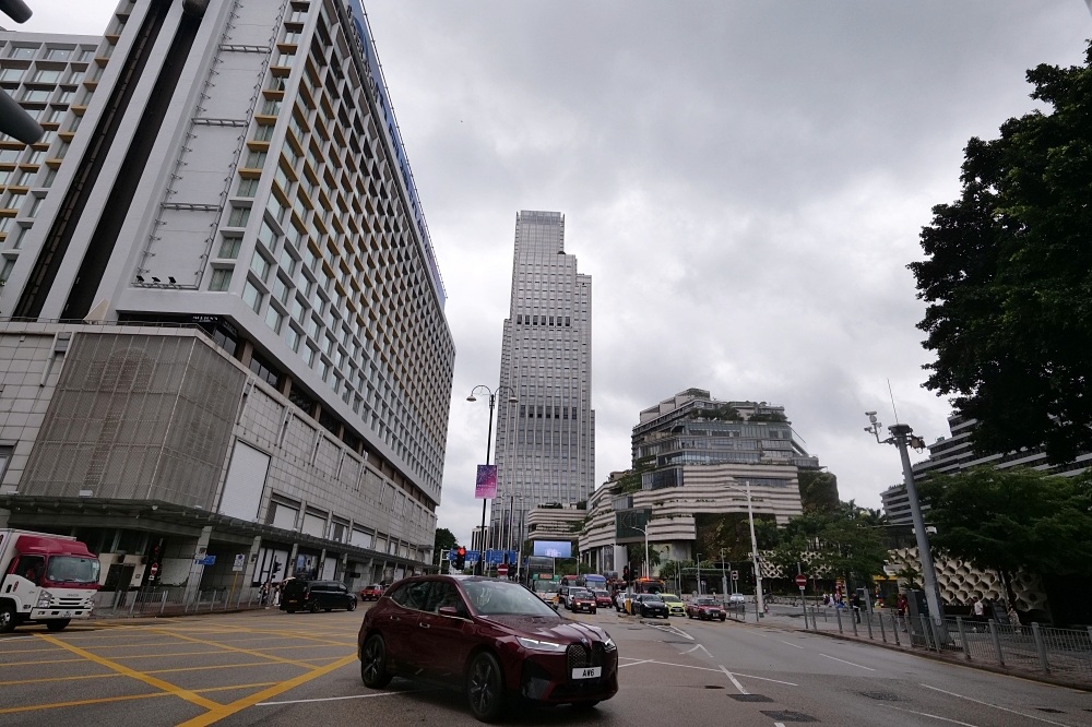 【香港藝術館】尖沙咀免費景點推薦！超療癒維港海景＋冷氣吹到飽 @捲捲頭 ♡ 品味生活