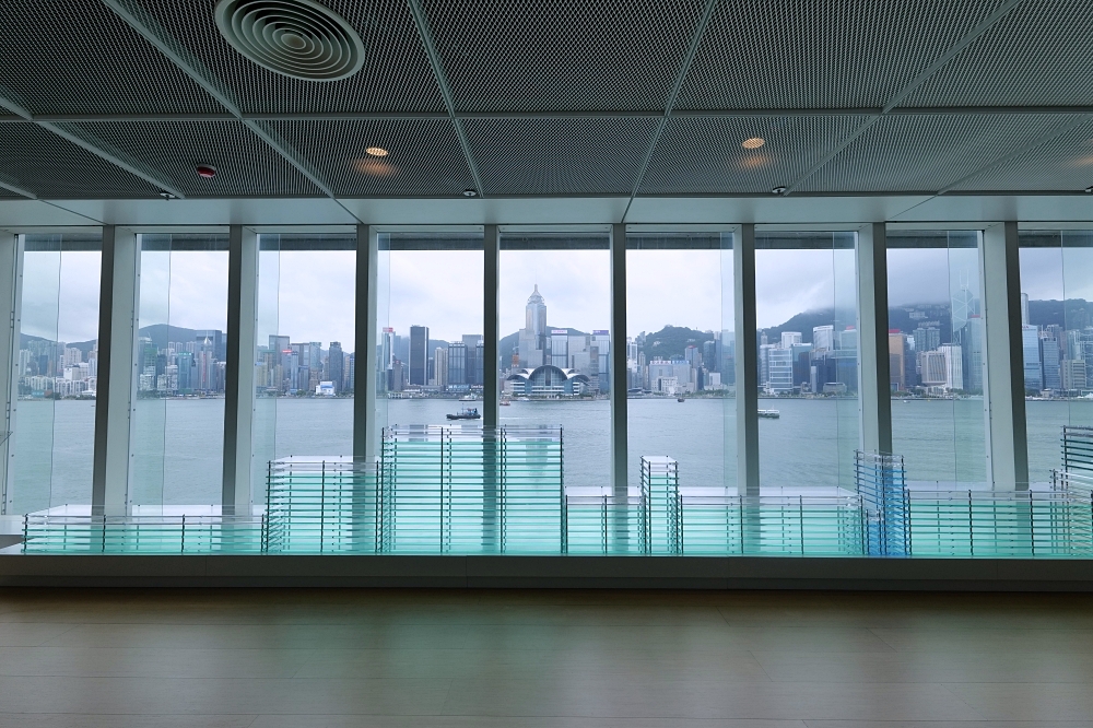 【香港藝術館】尖沙咀免費景點推薦！超療癒維港海景＋冷氣吹到飽 @捲捲頭 ♡ 品味生活