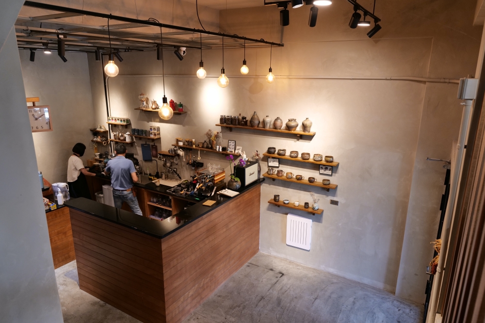 花室咖啡｜員山超療癒咖啡廳推薦，貓咪陪吃＋濃湯鬆餅一次滿足 @捲捲頭 ♡ 品味生活