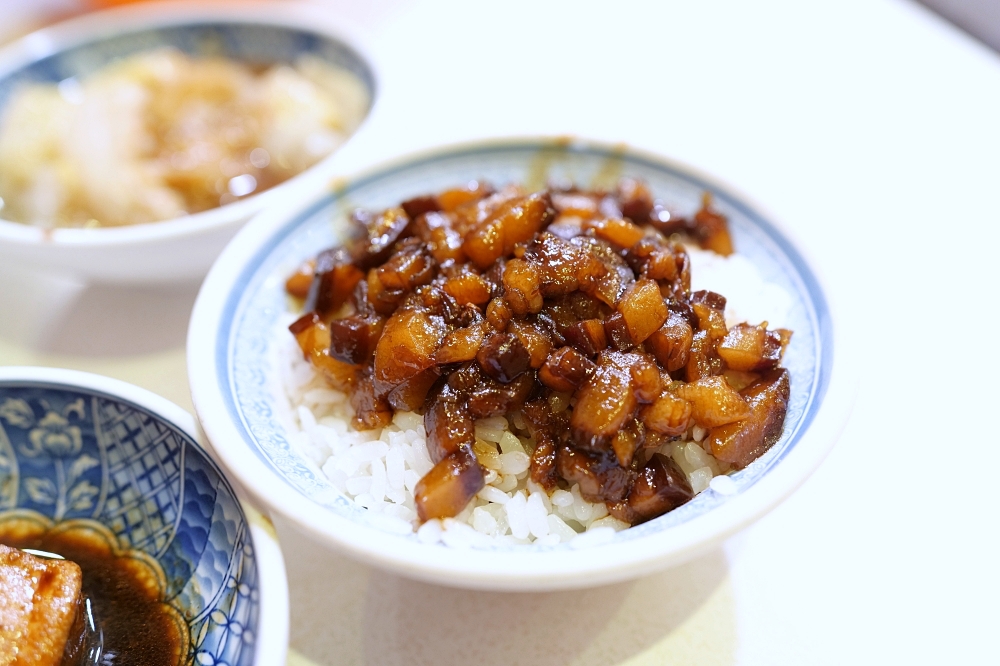 【阿義滷肉飯開箱】華西街夜市必吃！小王煮瓜隔壁的低調強者 @捲捲頭 ♡ 品味生活