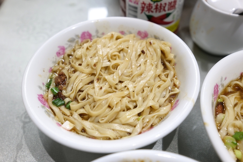 【羅東美食】文昌炸醬麵人氣再起！聖母醫院旁老店搬家 @捲捲頭 ♡ 品味生活