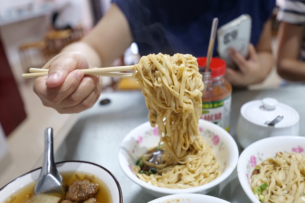 【羅東美食】文昌炸醬麵人氣再起！聖母醫院旁老店搬家 @捲捲頭 ♡ 品味生活