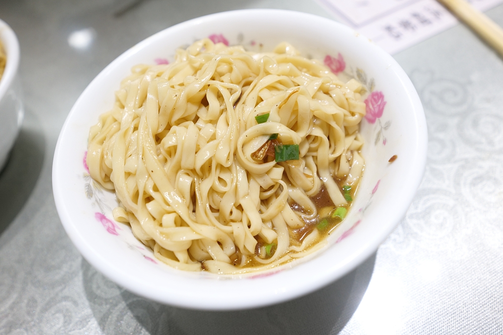【羅東美食】文昌炸醬麵人氣再起！聖母醫院旁老店搬家 @捲捲頭 ♡ 品味生活