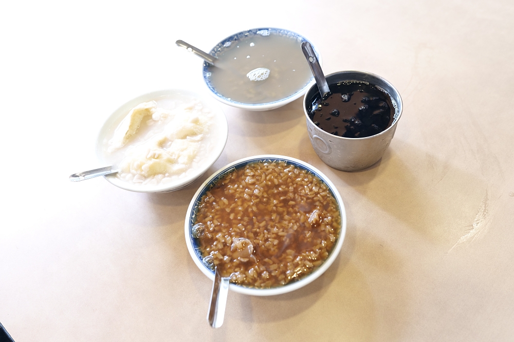 華西街美食必吃｜阿猜嬤甜湯50年古早味，花生牛奶湯超濃郁 @捲捲頭 ♡ 品味生活