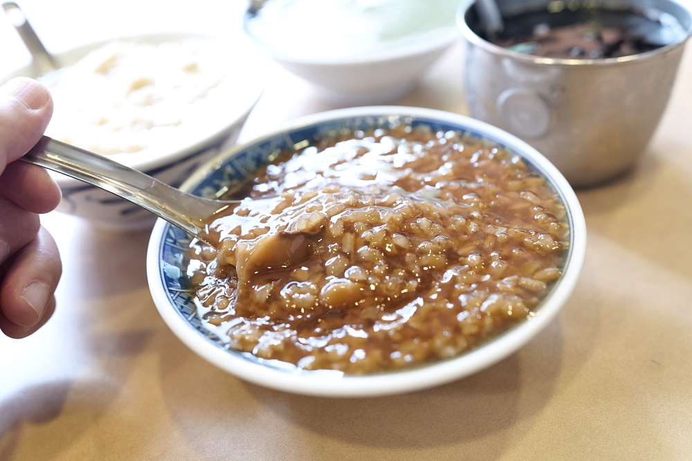 華西街美食必吃｜阿猜嬤甜湯50年古早味，花生牛奶湯超濃郁 @捲捲頭 ♡ 品味生活