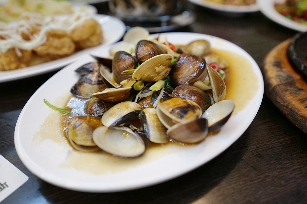 百匯窯烤雞｜宜蘭烤雞推薦，十大好食餐廳連霸 @捲捲頭 ♡ 品味生活