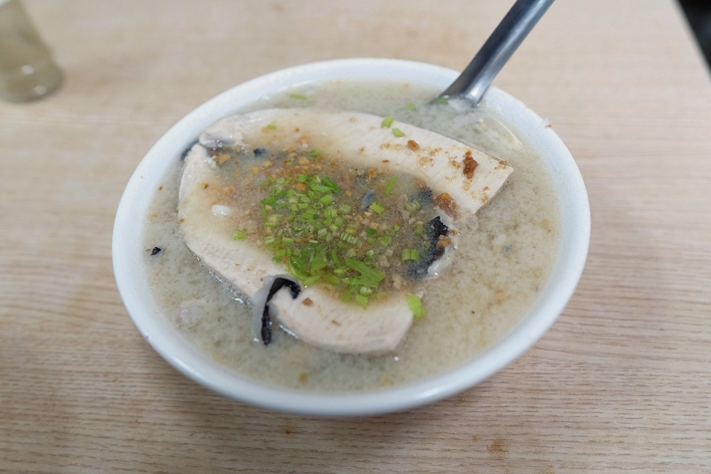【台南美食】阿星鹹粥,必比登推薦在地人都愛的虱目魚粥 @捲捲頭 ♡ 品味生活