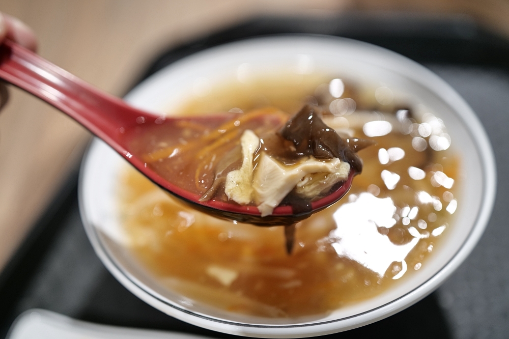 蘇澳美食推薦｜正好小籠包鮮肉蘇澳店，火車站前人氣美食 @捲捲頭 ♡ 品味生活