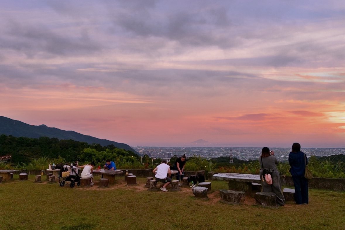 【雲起咖啡】礁溪必去秘境咖啡廳！坐擁蘭陽平原與龜山島絕景 @捲捲頭 ♡ 品味生活