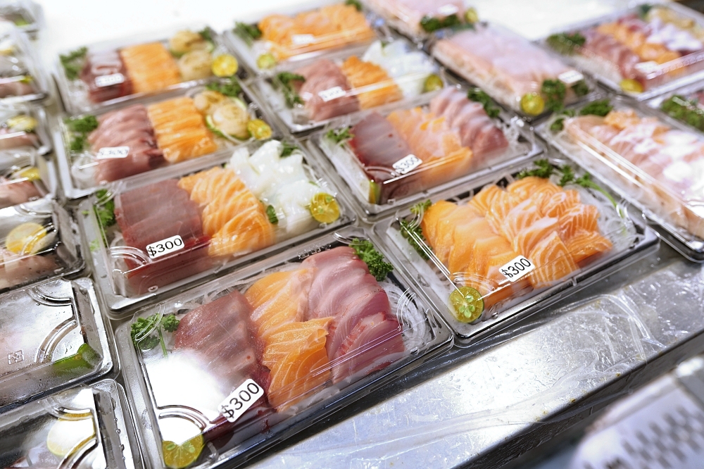 南方澳美食推薦｜津生魚片專賣店超厚切生魚片只要300元 @捲捲頭 ♡ 品味生活