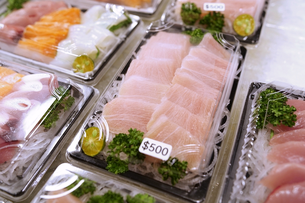南方澳美食推薦｜津生魚片專賣店超厚切生魚片只要300元 @捲捲頭 ♡ 品味生活