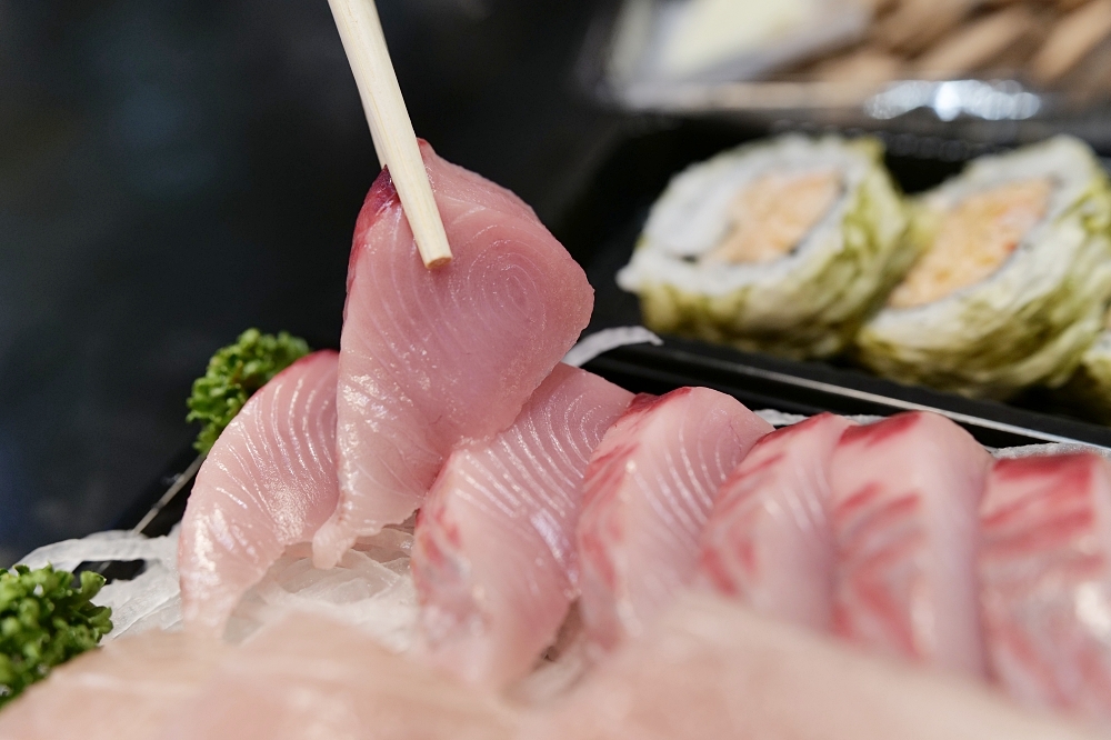 南方澳美食推薦｜津生魚片專賣店超厚切生魚片只要300元 @捲捲頭 ♡ 品味生活