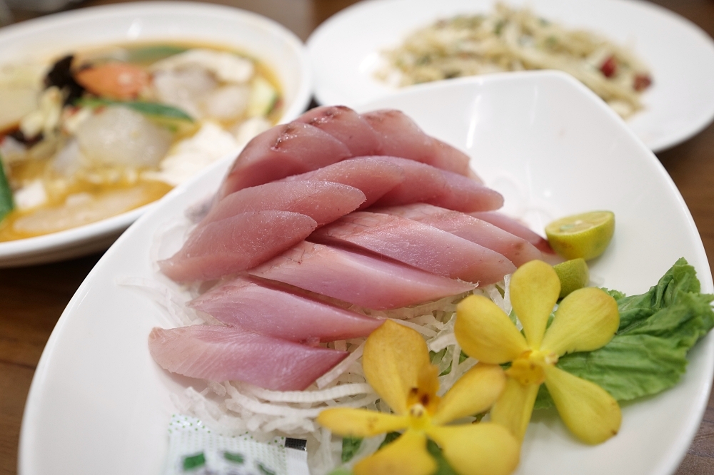 蘇澳美食推薦｜在地人帶路的春成活海鮮，巷弄內隱藏一甲子老店 @捲捲頭 ♡ 品味生活