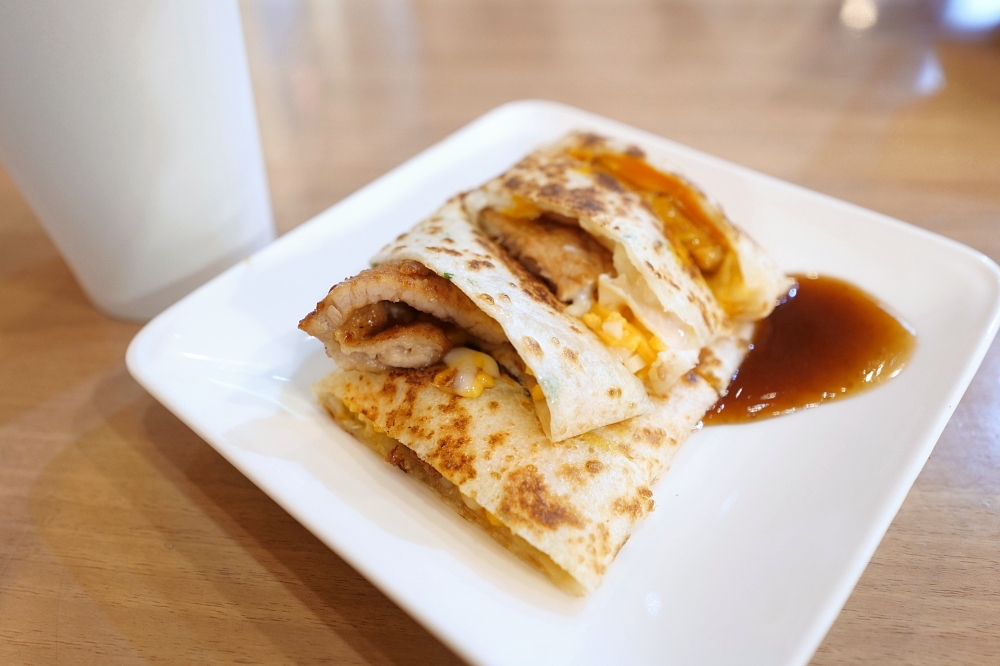 老食早餐｜羅東高中旁超酥脆「勁兇蛋餅」必點！ @捲捲頭 ♡ 品味生活